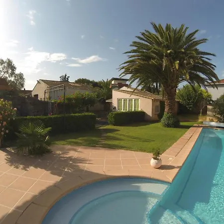 Ferienhaus Meuble Pour 1,2,3,4 Pers Avec Piscine A Partager Agde